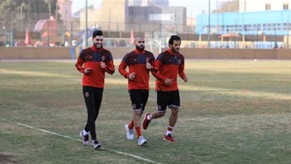 تدريبات بدنية مكثفة لأحمد فتحي ومروان محسن ووليد أزارو