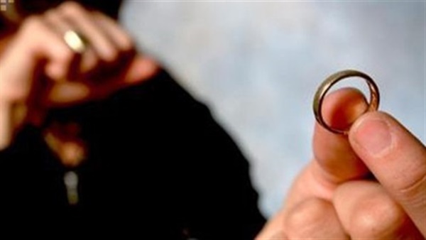 بعد 45 يوم زواج.. ملك تطلب الطلاق: جوزى مصر يغتصبنى ودخلت المستشفى مرتين