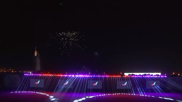 عرض فخم أدخل الإمارات موسوعة جينيس.. ما الذي حدث في الدولة الخليجية؟ (فيديو)