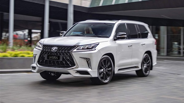 بسعر 5 ملايين جنيه.. لكزس LX-570 تبيع 16 سيارة بمصر