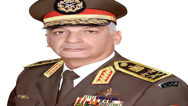 وزير الدفاع ورئيس الأركان يبحثان مع قائد القيادة المركزية الأمريكية التعاون العسكرى وتبادل الخبرات