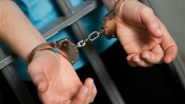 حبس إعلامي مزيف استولى على 350 ألف جنيه