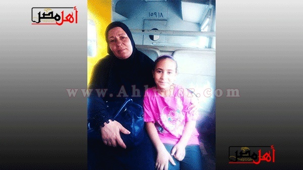 الطفلة راوية إحدى مصابى حريق محطة مصر