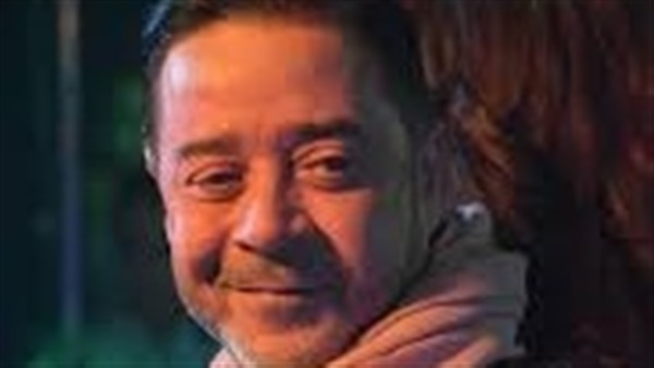 مدحت صالح: مراتى أقوى منى.. وأنا تحت أمرها طوال الوقت (فيديو)