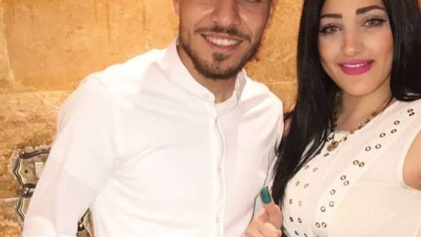 أول تعليق من حسناء الزمالك بعد عقد قرانها على محمد عنتر