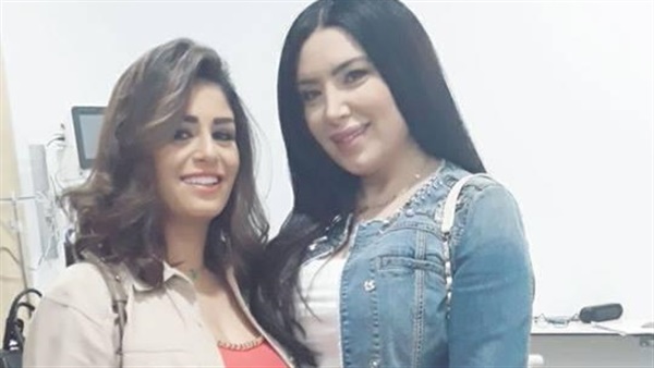 منة فضالي تتغزل في عبير صبري وتشاركها الاحتفال بعيد ميلادها.. صورة