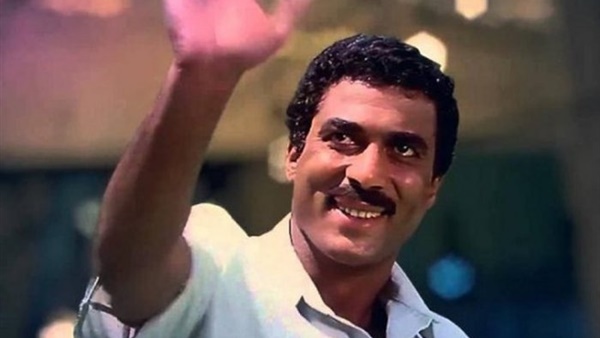 الراحل العظيم أحمد ذكي