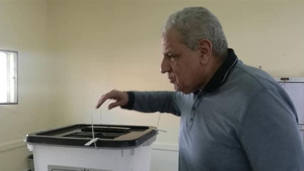 إبراهيم محلب يدلي بصوته في استفتاء الدستور 2019 بحدائق المعادي