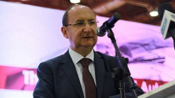 وزير التجارة والصناعة يصدر قرارا باستمرار فرض رسم صادر على الجلود المصدرة من الكرست لمدة عام