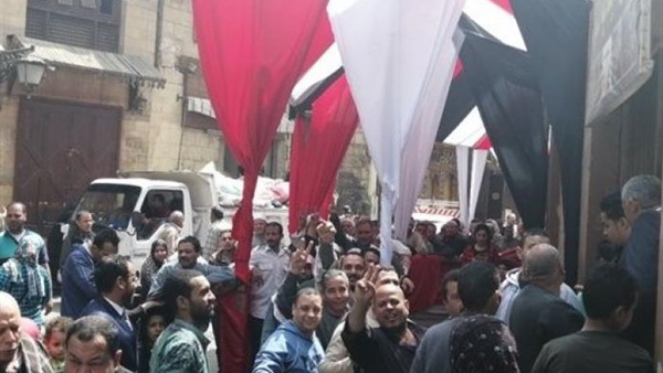 استفتاء دستور 2019.. شاهد ثمانيني يشارك في العرس الديمقراطي بالجمالية
