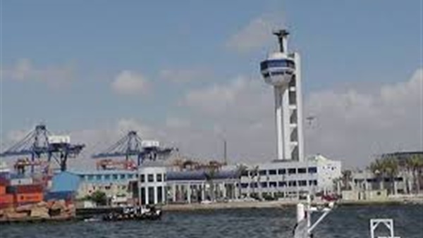 بسبب سرعة الرياح.. غلق بوغاز مينائي الإسكندرية والدخيلة مع استمرار عمليات الشحن والتفريغ