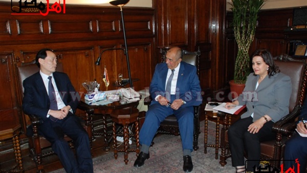 أبو ستيت يبحث مع نائب وزير الزراعة الصيني سبل زيادة الصادرات