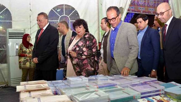 اليوم.. إيناس عبد الدايم تفتتح معرض فيصل للكتاب في دورته الثامنة