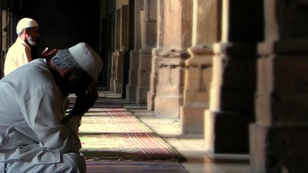 إخراج الفدية مجمعة في نهاية شهر رمضان مشروعيتها وجواز إخراجها مبكرا