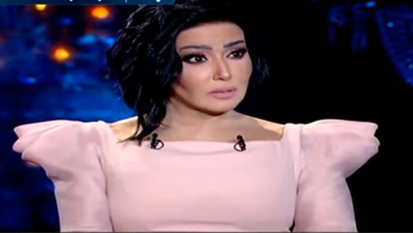 سمية الخشاب تهاجم أحمد سعد فى شيخ الحارة: هديك بطوبتك فى وشك