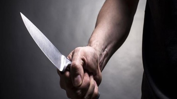 اتهمه بسرقة الموبايل.. فلاح يقتل طالب بطعنة نافذة في الصدر بالشرقية