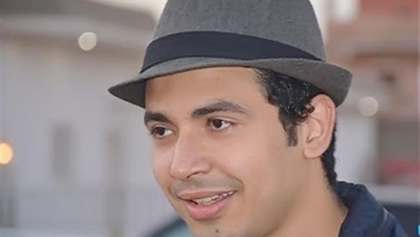 محمد أنور يسخر من محمد رمضان بطريقة غريبة