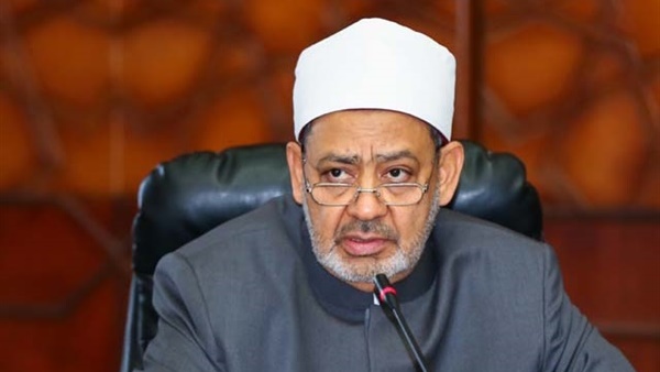 شيخ الأزهر: يجوز للمرأة أن تأخذ من مال زوجها دون علمه في هذه الحالات