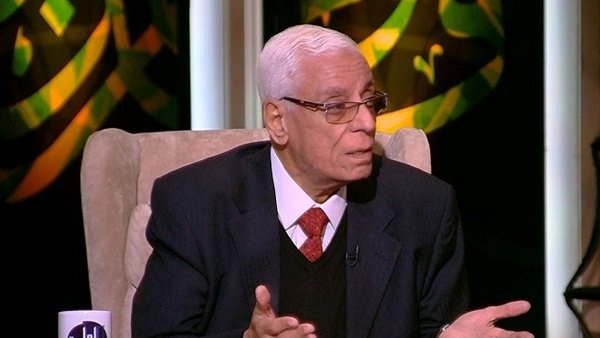 الدكتور حسام موافي، أستاذ طب الحالات الحرجة بالقصر العيني