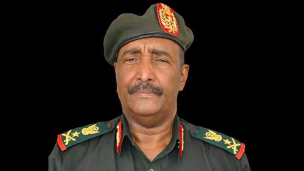رئيس المجلس العسكرى الانتقالي السوداني يوجه رسالة إلى السيسى