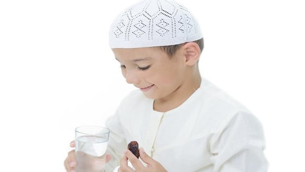 تعويد الأطفال على الصيام في رمضان هذا هو السن المندوب لهم شرعا