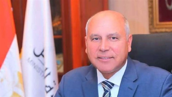 وزير النقل يعتمد منحة عيد الفطر المبارك للعاملين بالسكة الحديد ومترو الأنفاق