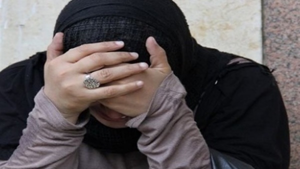 فاطمة تطلب الخلع: بقوله اعتكف وصلي التراويح ضربني وطردني