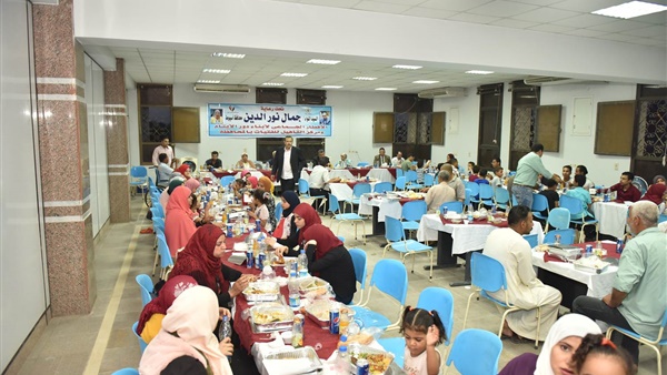 محافظة أسيوط تقيم إفطارا جماعيا للأطفال الأيتام وذوى الإعاقة