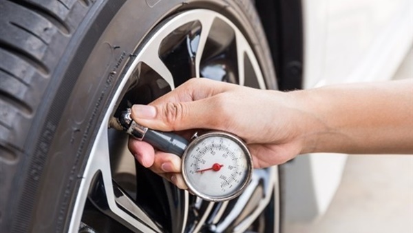 ما أهمية ضغط هواء الإطارات الصحيح؟