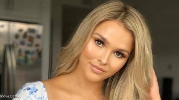 عارضة الأزياء الروسية، كيلي ولونسكي