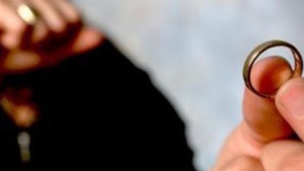 إيناس بدعوى طلاق: هجرني في الفراش وأخاف من الوقوع في الحرام