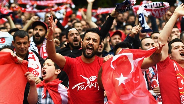 تركيا تفوز على فرنسا بثنائية في تصفيات أمم أوروبا
