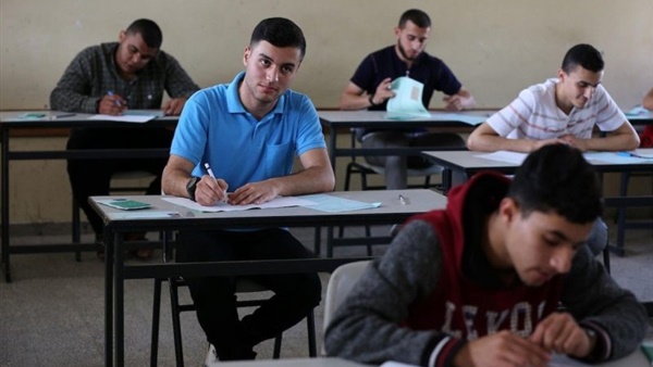 بدء امتحان اللغة الأجنبية 2019 للثانوية العامة وسط حالة من القلق والتوتر بين الطلاب.. منذ قليل