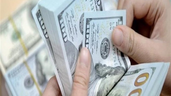 الدولار ينخفض لليوم الثاني بفعل تنامي الرهان على خفض الفائدة الأمريكية