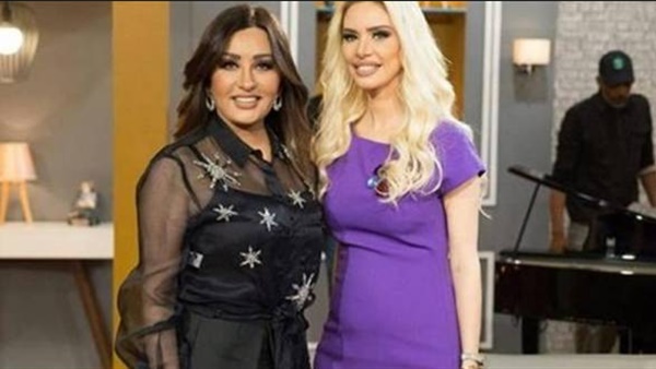 لطيفة مع عائشة