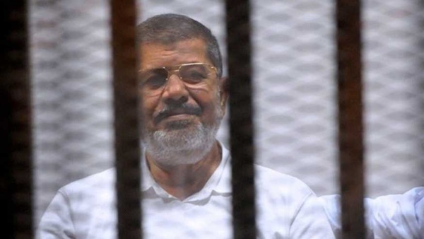 بعد وفاة محمد مرسي اليوم .. 6 فنانين أيدوا حكم الإخوان في مصر (صور)