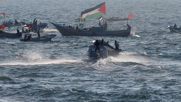 الجيش الإسرائيلي يفتح بحر غزة أمام الصيادين الفلسطينيين