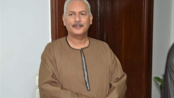 حسين عبدالرحمن أبو صدام نقيب الفلاحين