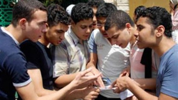 192 طالبا مكفوفا يؤدون امتحانات الثانوية العامة 2019 في مادة التاريخ بـ23 لجنة