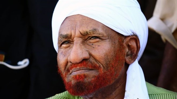 رئيس حزب الأمة القومي في السودان، الصادق المهدي