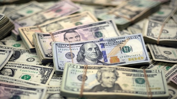 الدولار يواصل الهبوط أمام اليورو والين في ظل توقعات خفض الفائدة