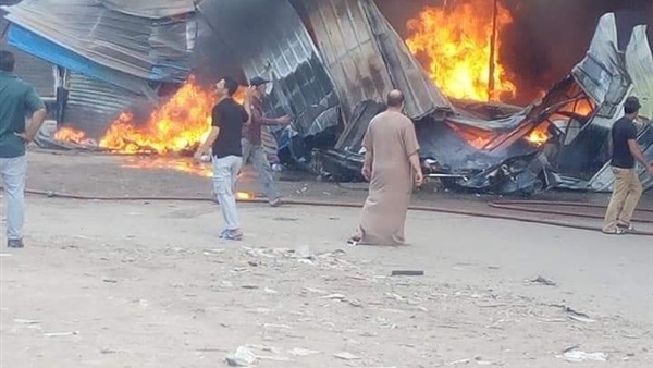 حريق  داخل معرض بمدينة منية النصر في الدقهلية