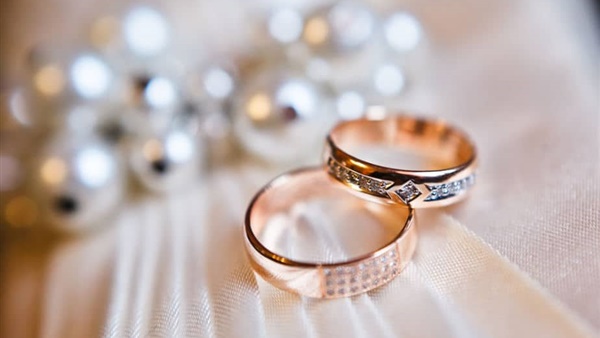 حكم الدخول على الزوجة بدون فض غشاء البكارة