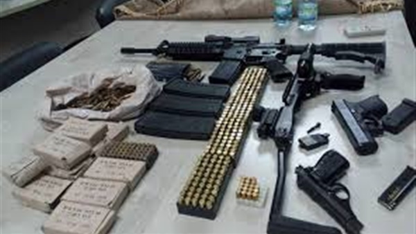 ضبط 6 قطع سلاح نارى وتنفيذ 40 حكمًا قضائيًا في المنيا