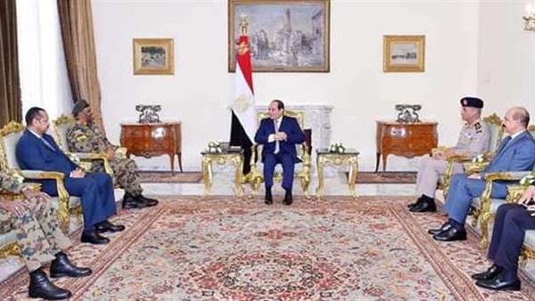 السيسى يؤكد لرئيس الأركان السوداني استعداد مصر لتقديم كافة سبل الدعم للأشقاء فى الخرطوم
