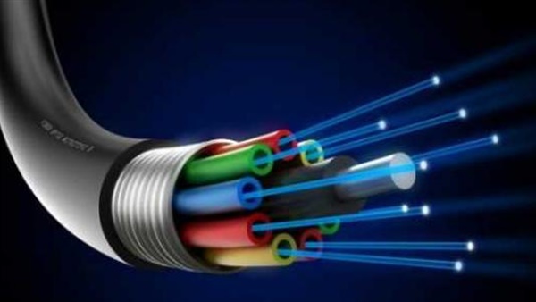 تباطؤ عملية توصيل الألياف الضوئية للمنازل FTTH.. خبير اتصالات يوضح السبب