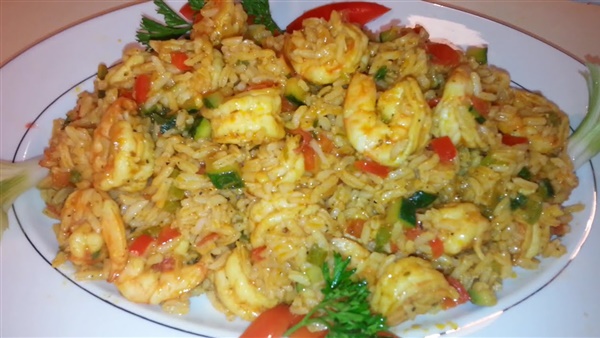 يعشقها الكبار والصغار.. طريقة عمل الأرز بالجمبري
