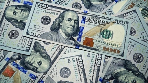 انخفاض الدولار يتسبب في إعادة تسعير السيارات