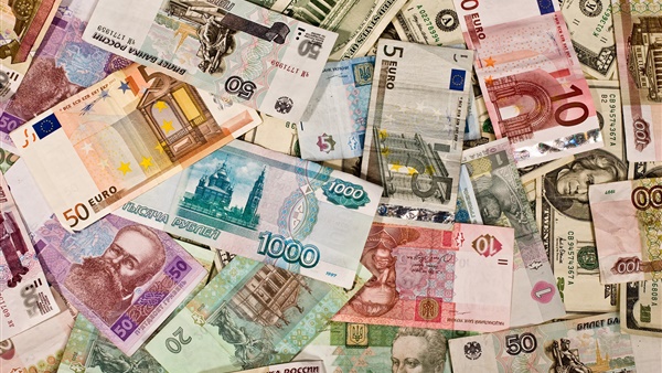 أسعار صرف العملات الأجنبية والعربية اليوم.. الدولار يسجل 16.50 جنيه