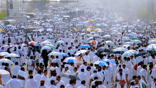 بـيوم التروية.. حجاج بيت الله الحرام يبدأون أول مناسك الحج